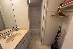 1920 Ala Moana Blvd, Honolulu, HI 96815 - Photo 5