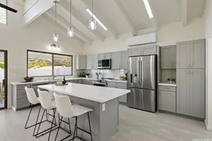 1270 Kaeleku St, Honolulu, HI 96825 - Photo 3