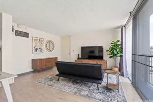 620 McCully St, Honolulu, HI 96826 - Photo 1