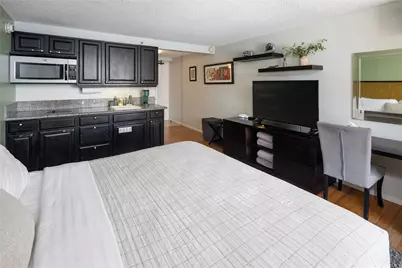 445 Seaside Avenue #815, Honolulu, HI 96815 - Photo 1