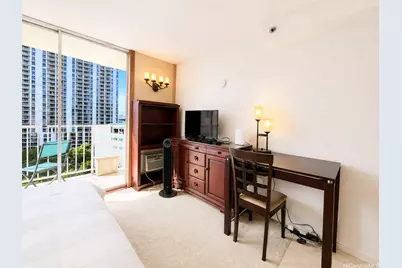 1920 Ala Moana Boulevard #802, Honolulu, HI 96815 - Photo 3