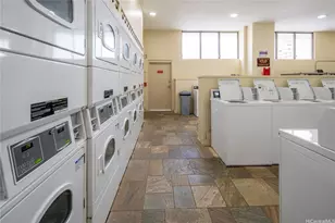 2240 Kuhio Ave, Honolulu, HI 96815 - Photo 23