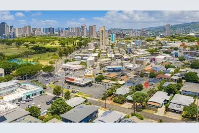 3204 Mooheau Avenue, Honolulu, HI 96816 - Photo 23