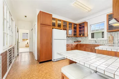3204 Mooheau Avenue, Honolulu, HI 96816 - Photo 7