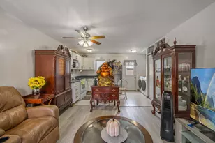 47-375 Hui Iwa St, Kaneohe, HI 96744 - Photo 5