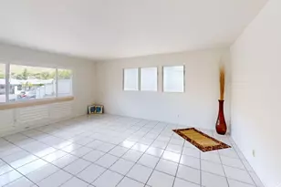 673 Hahaione St, Honolulu, HI 96825 - Photo 3