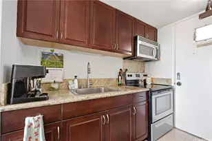 1419 Dominis St, Honolulu, HI 96822 - Photo 3