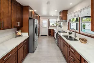 50 Kalaka Pl, Kailua, HI 96734 - Photo 3