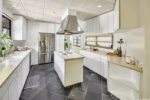 1 Kimo Dr, Honolulu, HI 96817 - Photo 7