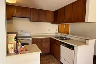2724 Kahoaloha Ln, Honolulu, HI 96826 - Photo 5
