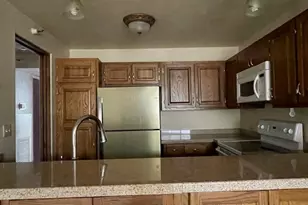 555 Hahaione St, Honolulu, HI 96825 - Photo 11