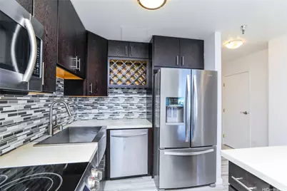 725 Kapiolani Boulevard #802, Honolulu, HI 96813 - Photo 1
