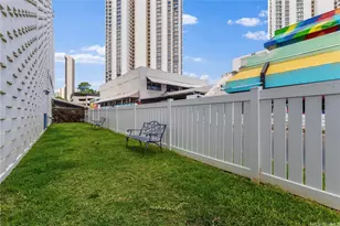 419 Atkinson Dr, Honolulu, HI 96814 - Photo 21