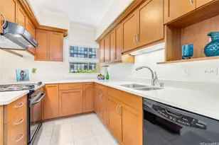 21 Craigside Pl, Honolulu, HI 96817 - Photo 7