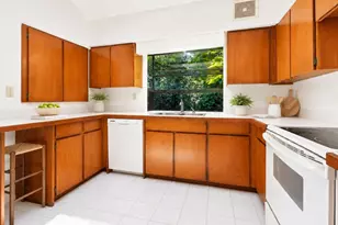 1593 Kalaniuka Cir, Honolulu, HI 96821 - Photo 11