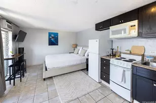 441 Lewers St, Honolulu, HI 96815 - Photo 3