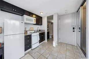 441 Lewers St, Honolulu, HI 96815 - Photo 11