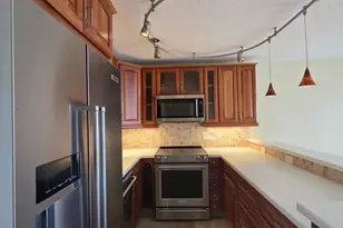 2140 Kuhio Ave, Honolulu, HI 96815 - Photo 1