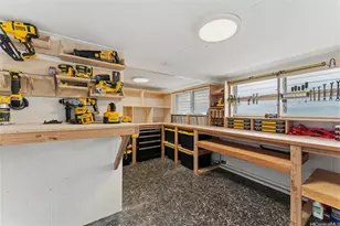 6085 Manukapu Pl, Honolulu, HI 96821 - Photo 15