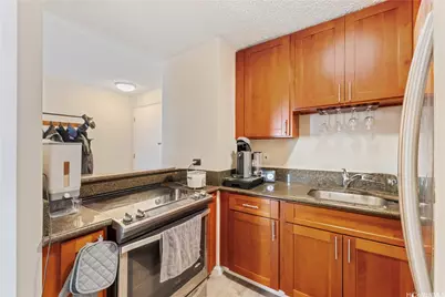 1535 Pensacola Street #903, Honolulu, HI 96822 - Photo 3
