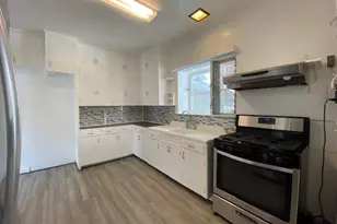 327 Puuhue Pl, Honolulu, HI 96817 - Photo 3