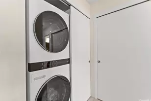 531 Hahaione St, Honolulu, HI 96825 - Photo 11
