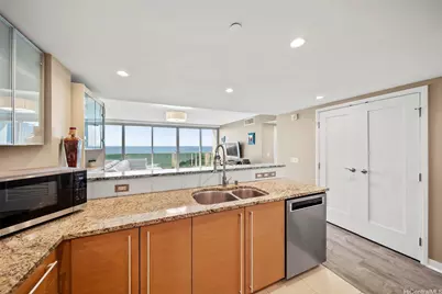 1177 Queen Street #4002, Honolulu, HI 96814 - Photo 5