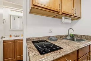 445 Seaside Ave, Honolulu, HI 96815 - Photo 11