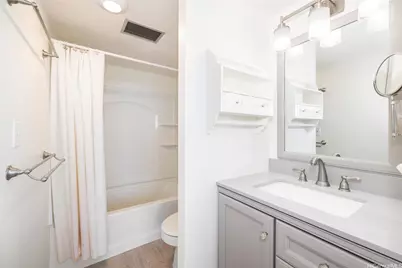 1054 Green Street #808, Honolulu, HI 96822 - Photo 9