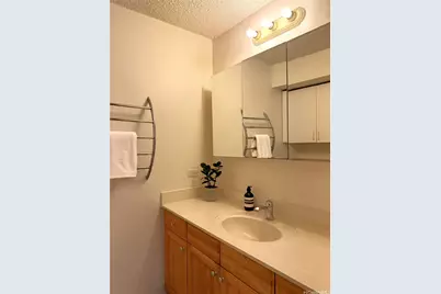 747 Amana Street #1014, Honolulu, HI 96814 - Photo 7