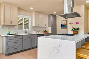 679 Kihapai St, Kailua, HI 96734 - Photo 3