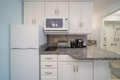 2463 Kuhio Avenue #504, Honolulu, HI 96815 - Photo 7