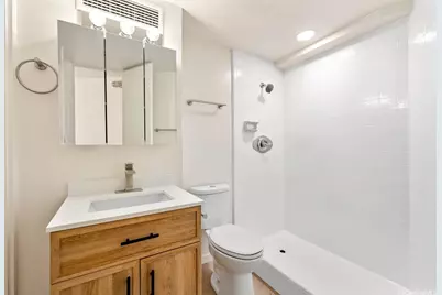 750 Amana Street #907, Honolulu, HI 96814 - Photo 7