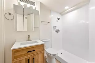 750 Amana St, Honolulu, HI 96814 - Photo 7