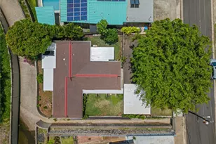 313 Anolani St, Honolulu, HI 96821 - Photo 21