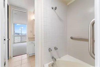 780 Amana Street #1701, Honolulu, HI 96814 - Photo 11
