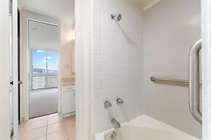 780 Amana St, Honolulu, HI 96814 - Photo 11