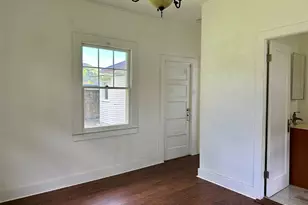 2610 Lowrey Ave, Honolulu, HI 96822 - Photo 15