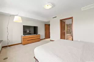 1555 Kapiolani Blvd, Honolulu, HI 96814 - Photo 9
