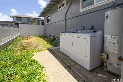 3484 Campbell Avenue #Front House, Honolulu, HI 96815 - Photo 17