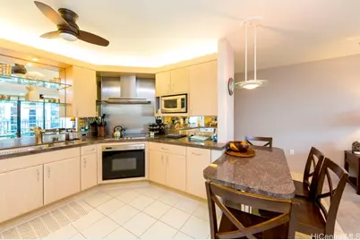 88 Piikoi Street #1402, Honolulu, HI 96814 - Photo 5