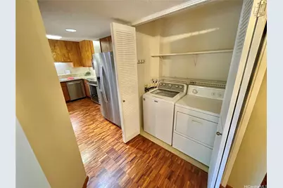 1525 Wilder Avenue #504, Honolulu, HI 96822 - Photo 15