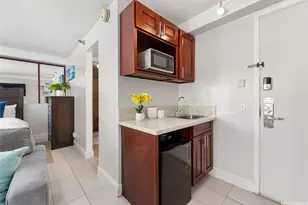 444 Kanekapolei St, Honolulu, HI 96815 - Photo 11