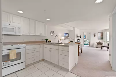 1314 Kalakaua Avenue #1211, Honolulu, HI 96826 - Photo 1