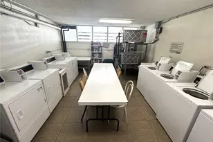 411 Kaiolu St, Honolulu, HI 96815 - Photo 19