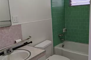 1249 Matlock Ave, Honolulu, HI 96814 - Photo 9