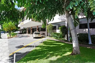 2240 Kuhio Ave, Honolulu, HI 96815 - Photo 11