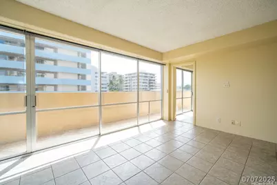 419 Keoniana Street #501, Honolulu, HI 96815 - Photo 9