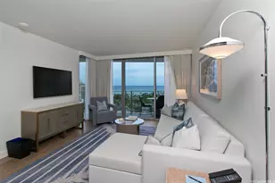 383 Kalaimoku St, Honolulu, HI 96815 - Photo 1