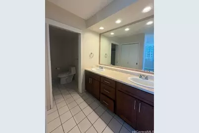 2500 Kalakaua Avenue #1604, Honolulu, HI 96815 - Photo 5